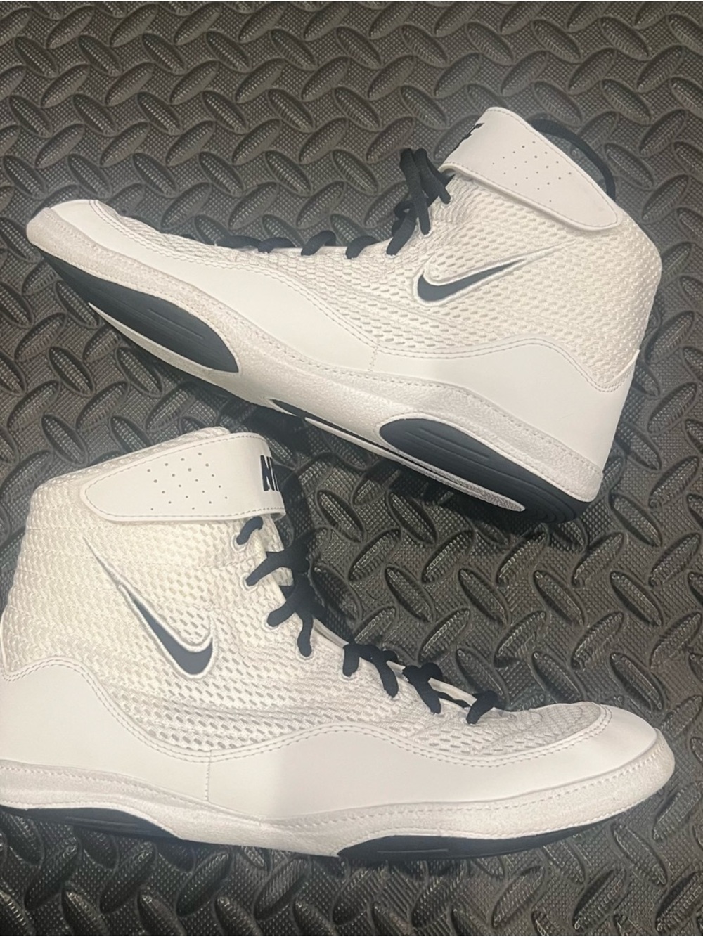 Nike Inflict 3 ‘White Black’ 325256-101 Size 9